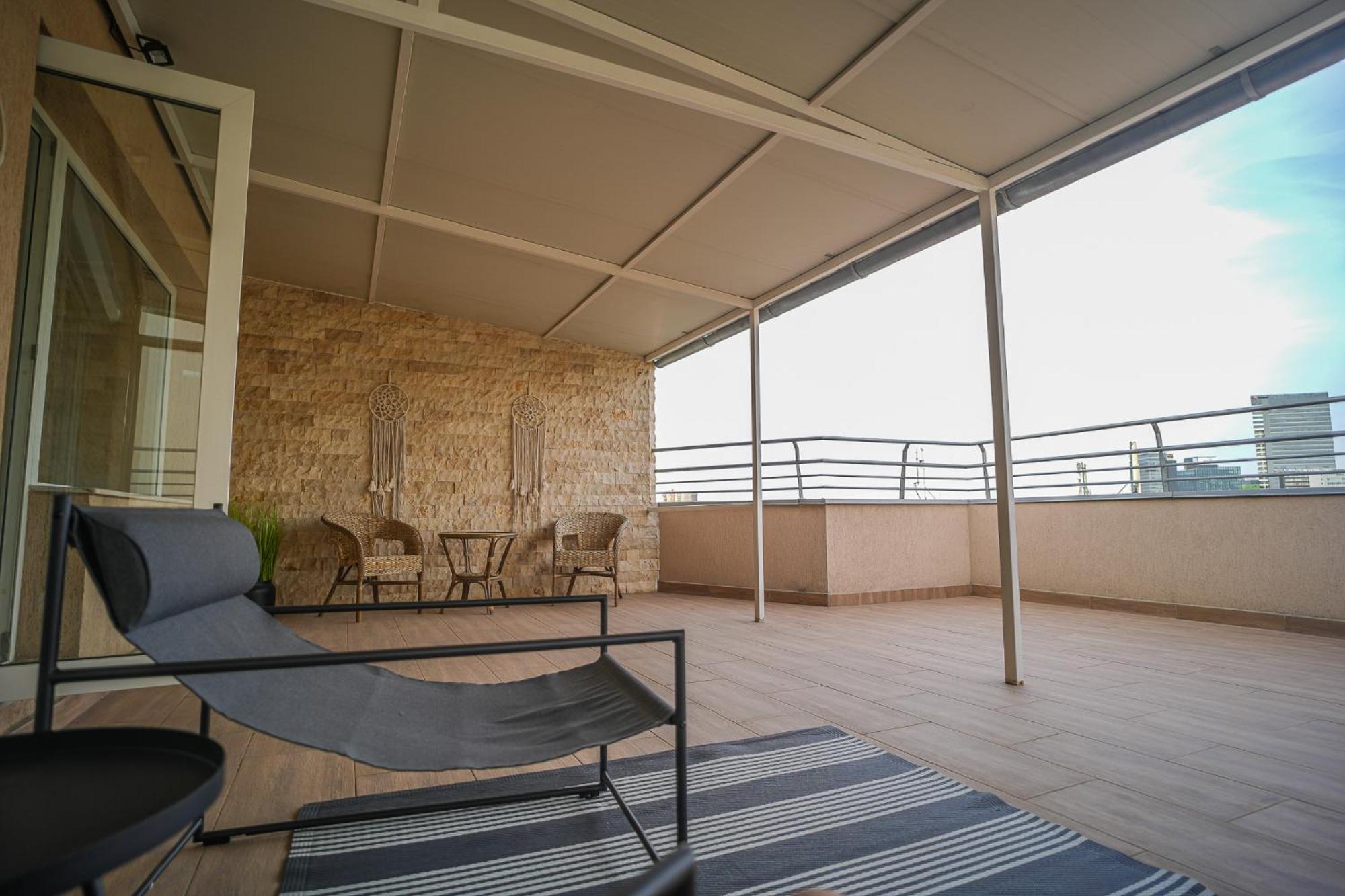 Penthouse With Huge Rooftop Terrace & City View Bükreş Dış mekan fotoğraf